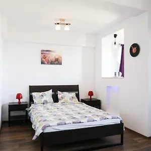 Ultracentral Cozy Near Old Town Apartment