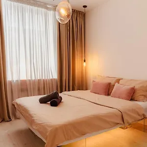 Heart Of Old Town Apartment