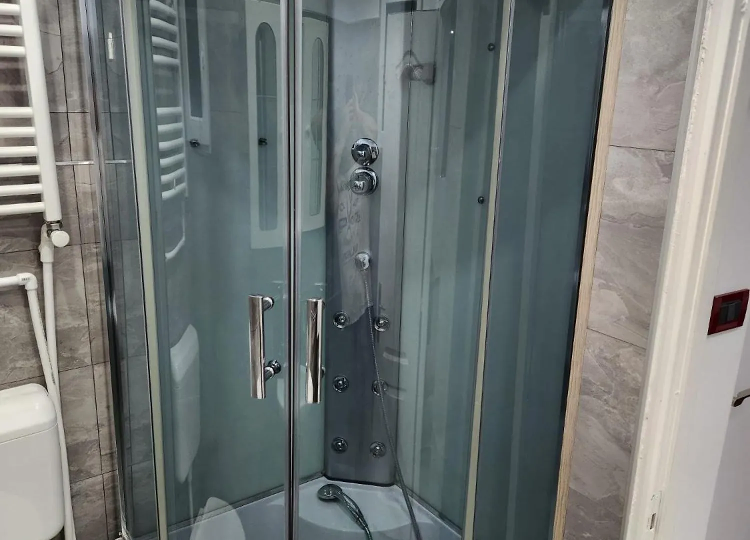 Luxinn Bucarest Bed & Breakfast